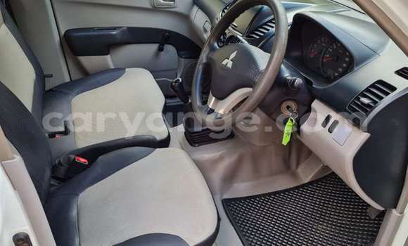 Acheter Occasion Voiture Mitsubishi Triton Blanc à Walvis Bay, Namibie Acheter Occasion Voiture Mitsubishi Triton Blanc à Walvis Bay, Namibie