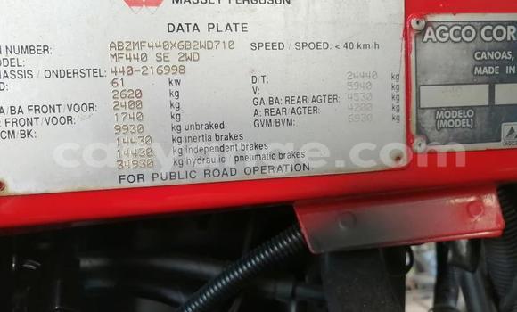 Acheter Occasion Utilitaire Caterpillar 120 Rouge à Walvis Bay, Namibie Acheter Occasion Utilitaire Caterpillar 120 Rouge à Walvis Bay, Namibie