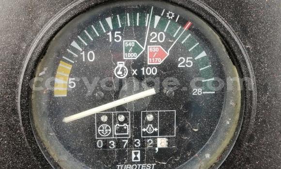 Acheter Occasion Utilitaire Caterpillar 120 Rouge à Walvis Bay, Namibie Acheter Occasion Utilitaire Caterpillar 120 Rouge à Walvis Bay, Namibie