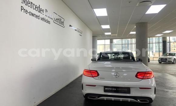 Acheter Occasion Voiture Mercedes-Benz C–Class Gris à Windhoek, Namibie Acheter Occasion Voiture Mercedes-Benz C–Class Gris à Windhoek, Namibie