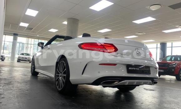 Acheter Occasion Voiture Mercedes-Benz C–Class Gris à Windhoek, Namibie Acheter Occasion Voiture Mercedes-Benz C–Class Gris à Windhoek, Namibie