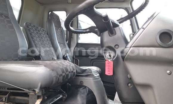 Acheter Occasion Utilitaire Isuzu FTR 850 Blanc à Windhoek, Namibie Acheter Occasion Utilitaire Isuzu FTR 850 Blanc à Windhoek, Namibie