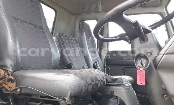 Acheter Occasion Utilitaire Isuzu FTR 850 Blanc à Windhoek, Namibie Acheter Occasion Utilitaire Isuzu FTR 850 Blanc à Windhoek, Namibie