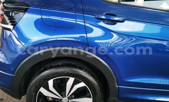 Acheter Occasion Voiture Volkswagen T-Roc Bleu à Grootfontein, Namibie Acheter Occasion Voiture Volkswagen T-Roc Bleu à Grootfontein, Namibie