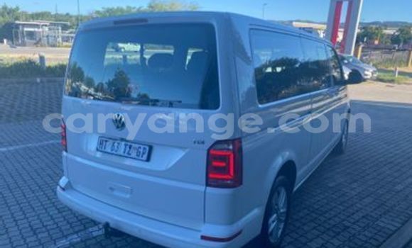 Acheter Occasion Voiture Volkswagen Transporter Blanc à Otavi, Oshikoto Acheter Occasion Voiture Volkswagen Transporter Blanc à Otavi, Oshikoto