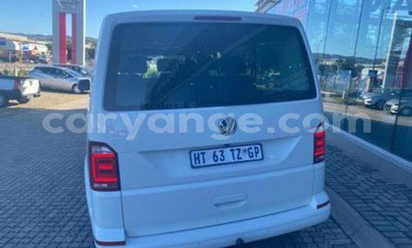 Acheter Occasion Voiture Volkswagen Transporter Blanc à Otavi, Oshikoto Acheter Occasion Voiture Volkswagen Transporter Blanc à Otavi, Oshikoto