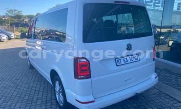Acheter Occasion Voiture Volkswagen Transporter Blanc à Otavi, Oshikoto Acheter Occasion Voiture Volkswagen Transporter Blanc à Otavi, Oshikoto
