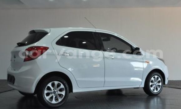 Buy Used Ford F–150 White Car in Swakopmund in Namibia