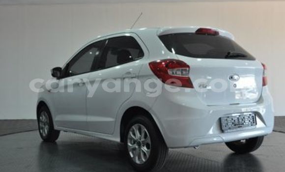 Acheter Occasion Voiture Ford F–150 Blanc à Swakopmund, Namibie Acheter Occasion Voiture Ford F–150 Blanc à Swakopmund, Namibie