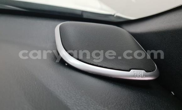 Buy Used Toyota Hilux White Car in Gobabis in Omaheke Buy Used Toyota Hilux White Car in Gobabis in Omaheke