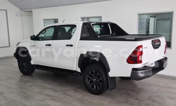 Buy Used Toyota Hilux White Car in Gobabis in Omaheke Buy Used Toyota Hilux White Car in Gobabis in Omaheke