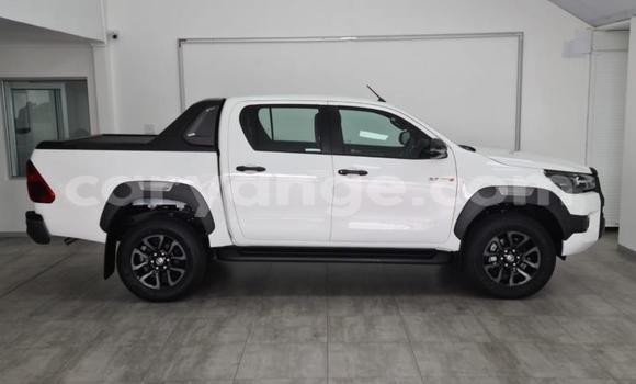 Buy Used Toyota Hilux White Car in Gobabis in Omaheke Buy Used Toyota Hilux White Car in Gobabis in Omaheke