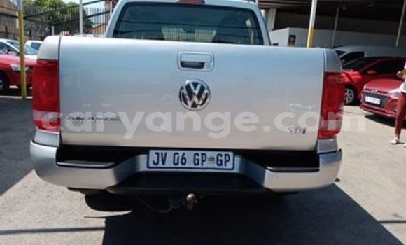 Acheter Occasion Voiture Volkswagen Amarok Gris à Grootfontein, Namibie Acheter Occasion Voiture Volkswagen Amarok Gris à Grootfontein, Namibie