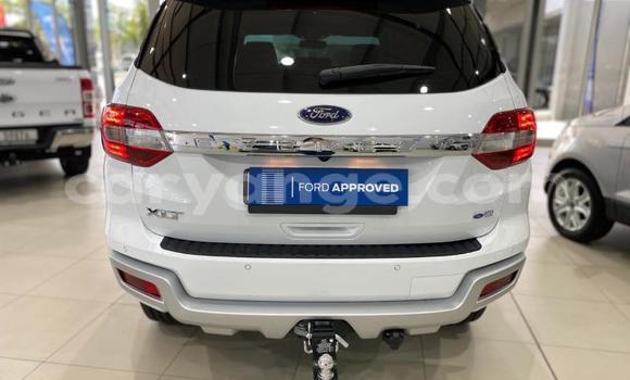 Buy Used Ford Everest White Car in Henties Bay in Erongo Buy Used Ford Everest White Car in Henties Bay in Erongo