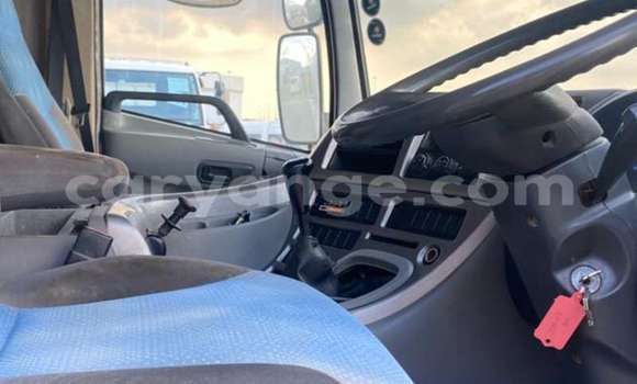 Acheter Occasion Utilitaire Nissan UD Blanc à Windhoek, Namibie Acheter Occasion Utilitaire Nissan UD Blanc à Windhoek, Namibie