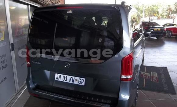 Acheter Occasion Voiture Mercedes-Benz V-klasse Gris à Windhoek, Namibie Acheter Occasion Voiture Mercedes-Benz V-klasse Gris à Windhoek, Namibie