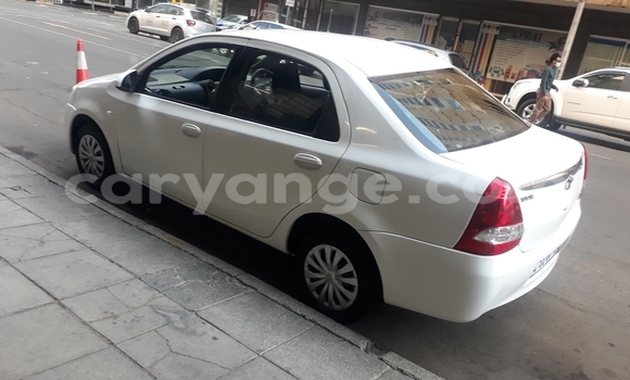 Acheter Occasion Voiture Toyota Etios Blanc à Windhoek, Namibie Acheter Occasion Voiture Toyota Etios Blanc à Windhoek, Namibie