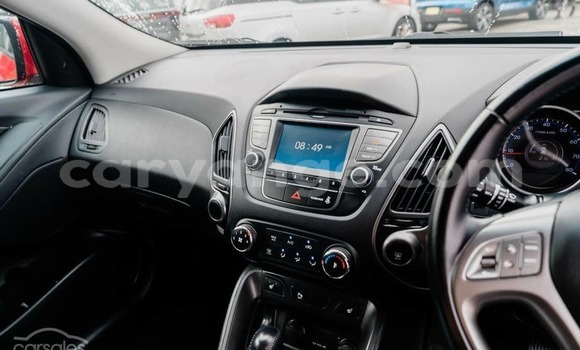 Acheter Occasion Voiture Hyundai Ix35 Rouge à Windhoek, Namibie Acheter Occasion Voiture Hyundai Ix35 Rouge à Windhoek, Namibie