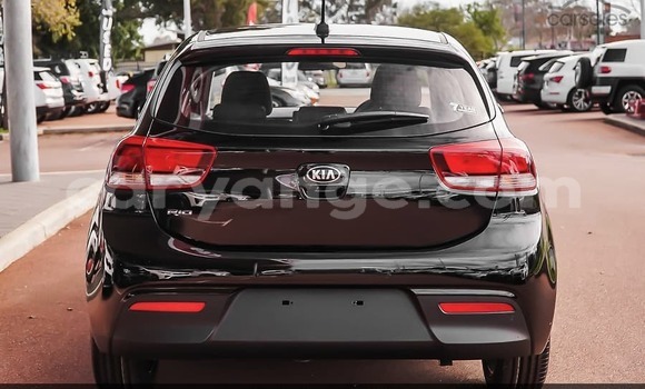 Acheter Occasion Voiture Kia Rio Noir à Windhoek, Namibie Acheter Occasion Voiture Kia Rio Noir à Windhoek, Namibie