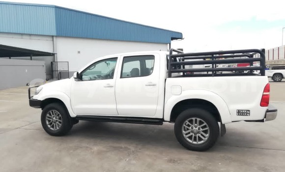 Acheter Occasion Voiture Toyota Hilux Blanc à Windhoek, Namibie Acheter Occasion Voiture Toyota Hilux Blanc à Windhoek, Namibie