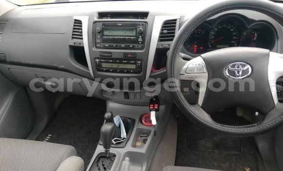 Acheter Occasion Voiture Toyota Hilux Blanc à Windhoek, Namibie Acheter Occasion Voiture Toyota Hilux Blanc à Windhoek, Namibie