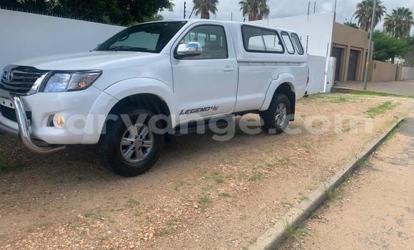 Acheter Occasion Voiture Toyota Hilux Blanc à Windhoek, Namibie Acheter Occasion Voiture Toyota Hilux Blanc à Windhoek, Namibie