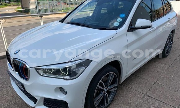 Acheter Occasion Voiture BMW X1 Blanc à Grootfontein, Namibie Acheter Occasion Voiture BMW X1 Blanc à Grootfontein, Namibie