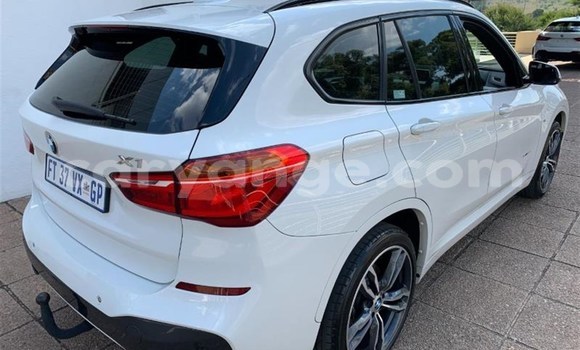Acheter Occasion Voiture BMW X1 Blanc à Grootfontein, Namibie Acheter Occasion Voiture BMW X1 Blanc à Grootfontein, Namibie