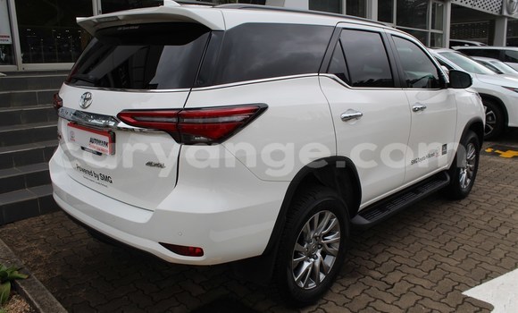 Buy Used Toyota Fortuner White Car in Grootfontein in Namibia Buy Used Toyota Fortuner White Car in Grootfontein in Namibia