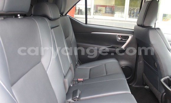 Buy Used Toyota Fortuner White Car in Grootfontein in Namibia Buy Used Toyota Fortuner White Car in Grootfontein in Namibia