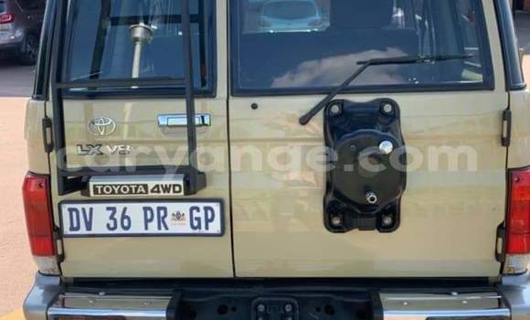 Buy Used Toyota Land Cruiser Beige Car in Warmbad in Karas Buy Used Toyota Land Cruiser Beige Car in Warmbad in Karas