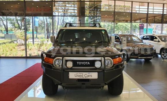 Acheter Occasion Voiture Toyota 4Runner Blanc à Windhoek, Namibie Acheter Occasion Voiture Toyota 4Runner Blanc à Windhoek, Namibie