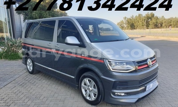 Buy Used Volkswagen Caravelle Other Car in Windhoek in Namibia