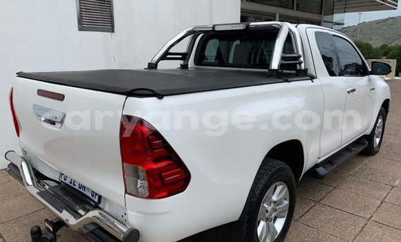 Buy Used Toyota Hilux White Car in Windhoek in Namibia Buy Used Toyota Hilux White Car in Windhoek in Namibia