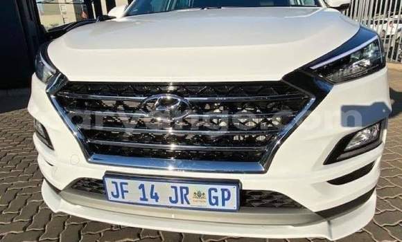 Acheter Occasion Voiture Hyundai Tucson Blanc à Walvis Bay, Namibie Acheter Occasion Voiture Hyundai Tucson Blanc à Walvis Bay, Namibie