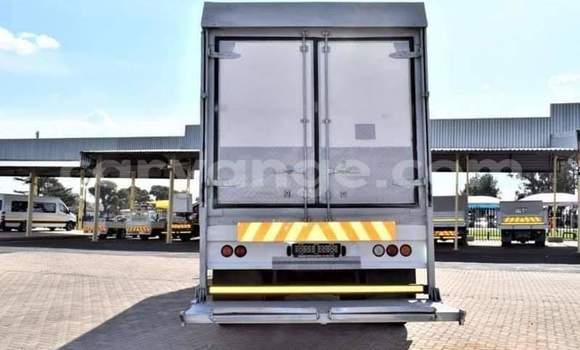 Buy Used Nissan UD White Truck in Windhoek in Namibia Buy Used Nissan UD White Truck in Windhoek in Namibia