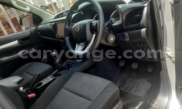 Acheter Occasion Voiture Toyota Hilux Gris à Karasburg, Karas Acheter Occasion Voiture Toyota Hilux Gris à Karasburg, Karas