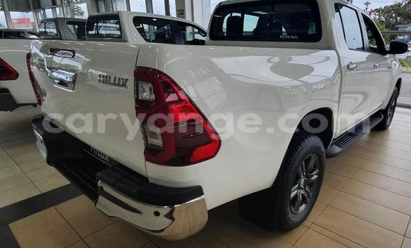 Acheter Occasion Voiture Toyota Hilux Blanc à Karasburg, Karas Acheter Occasion Voiture Toyota Hilux Blanc à Karasburg, Karas