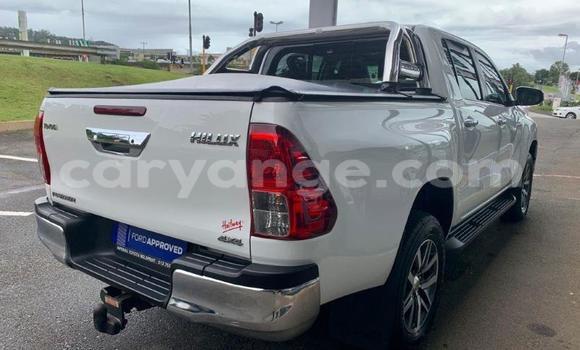 Buy Used Toyota Hilux White Car in Gobabis in Omaheke Buy Used Toyota Hilux White Car in Gobabis in Omaheke