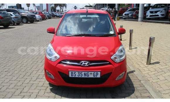 Acheter Occasion Voiture Hyundai i10 Rouge à Walvis Bay, Namibie Acheter Occasion Voiture Hyundai i10 Rouge à Walvis Bay, Namibie