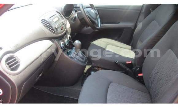 Acheter Occasion Voiture Hyundai i10 Rouge à Walvis Bay, Namibie Acheter Occasion Voiture Hyundai i10 Rouge à Walvis Bay, Namibie