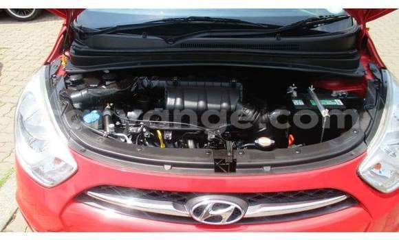 Acheter Occasion Voiture Hyundai i10 Rouge à Walvis Bay, Namibie Acheter Occasion Voiture Hyundai i10 Rouge à Walvis Bay, Namibie