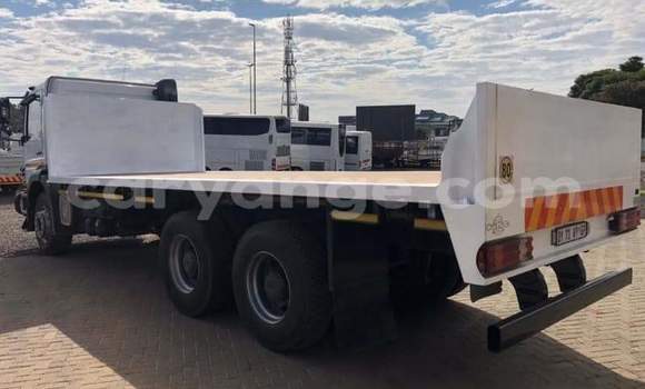 Buy Used Mercedes‒Benz Truck White Truck in Windhoek in Namibia Buy Used Mercedes‒Benz Truck White Truck in Windhoek in Namibia