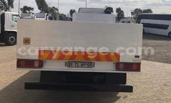 Buy Used Mercedes‒Benz Truck White Truck in Windhoek in Namibia Buy Used Mercedes‒Benz Truck White Truck in Windhoek in Namibia