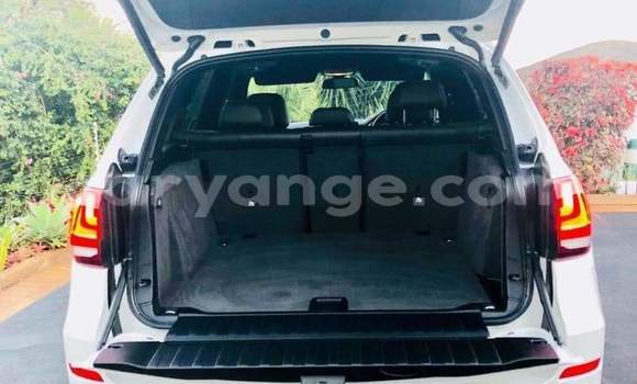 Acheter Occasion Voiture BMW X5 Blanc à Warmbad, Karas Acheter Occasion Voiture BMW X5 Blanc à Warmbad, Karas