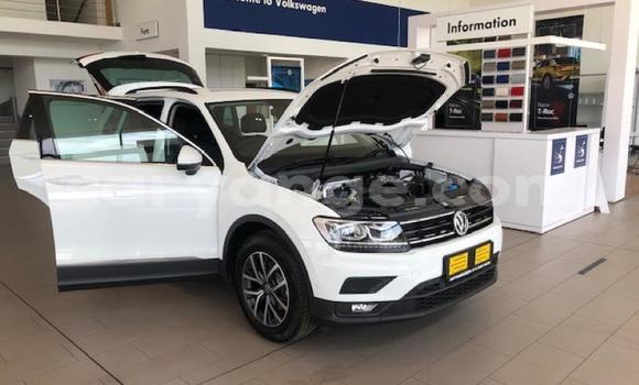 Buy Used Volkswagen Tiguan White Car in Windhoek in Namibia Buy Used Volkswagen Tiguan White Car in Windhoek in Namibia