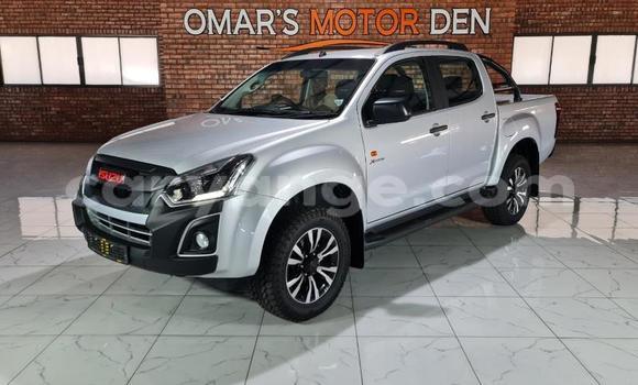 Buy Used Volkswagen Tiguan White Car in Windhoek in Namibia Buy Used Volkswagen Tiguan White Car in Windhoek in Namibia