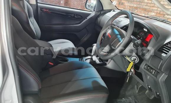 Buy Used Volkswagen Tiguan White Car in Windhoek in Namibia Buy Used Volkswagen Tiguan White Car in Windhoek in Namibia