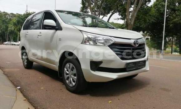 Buy Used Toyota Avanza White Car in Rundu in Namibia