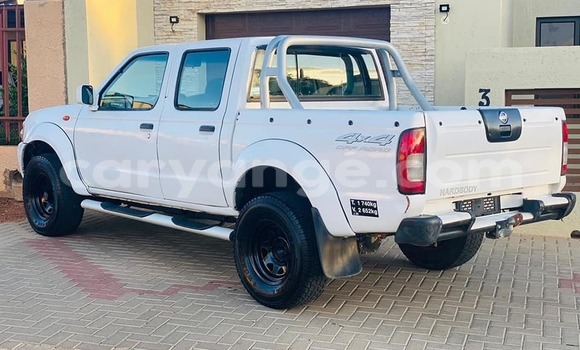 Buy Used Nissan NP 300 White Car in Windhoek in Namibia